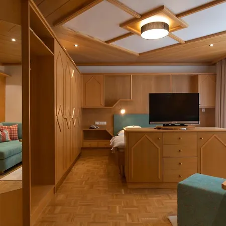 Rudolph Hotel 3*
